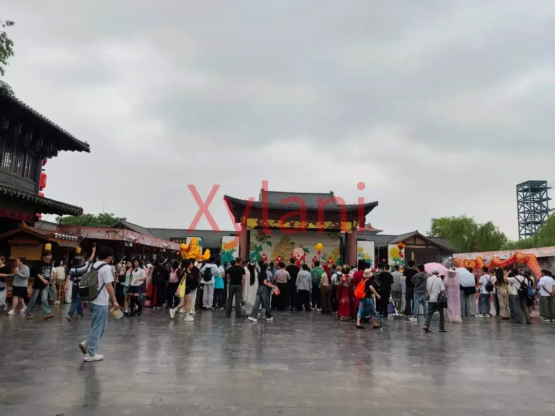 Dragon dance