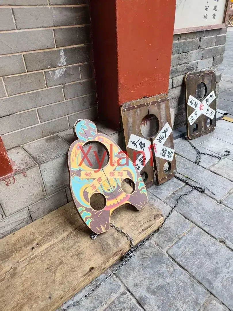 Children's prisoner cage