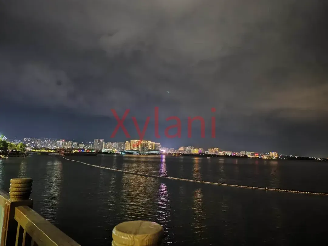 Erhai Lake from the Coastal Boulevard
